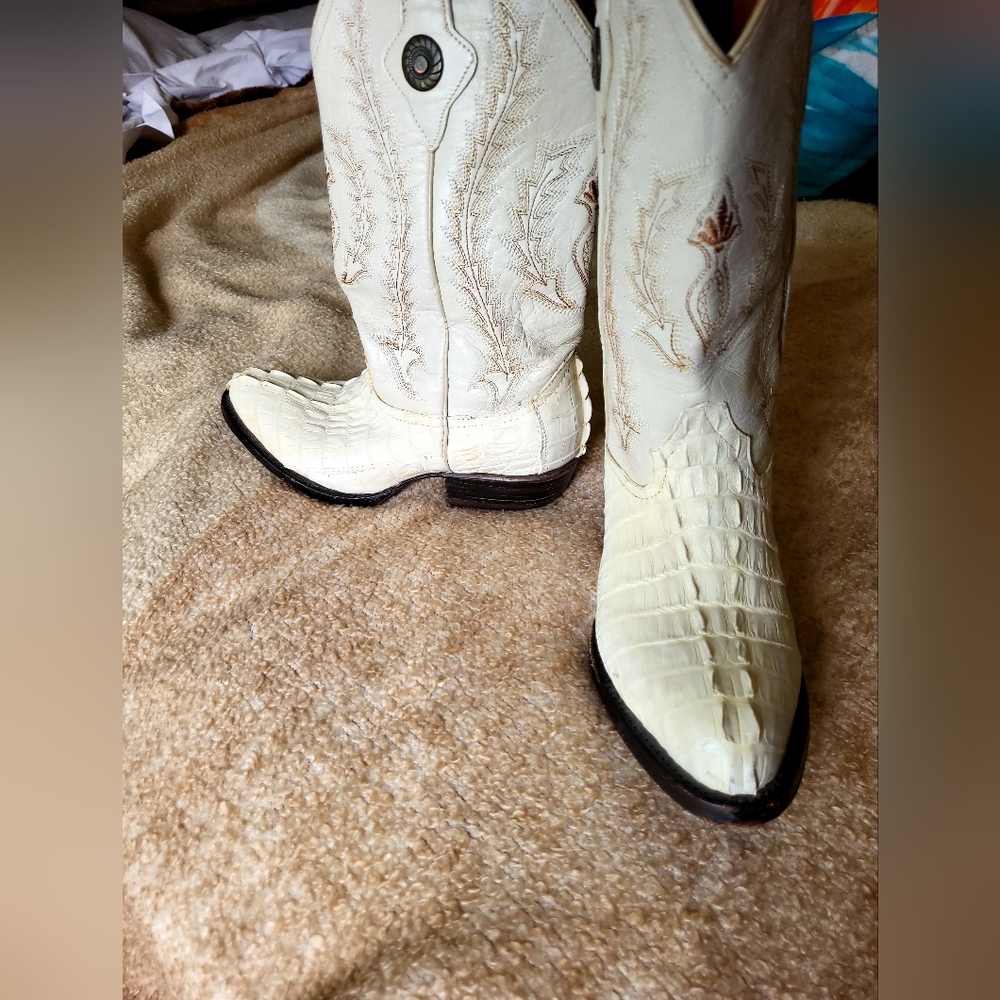 Cream boots with brown stitching